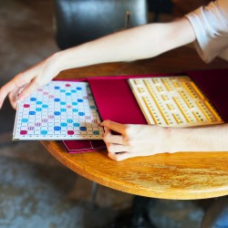 Jeu Magnétique à Trous façon maroquinerie