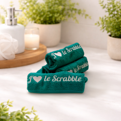 Serviette brodée “J’aime le Scrabble” – Le cadeau parfait pour passionnés