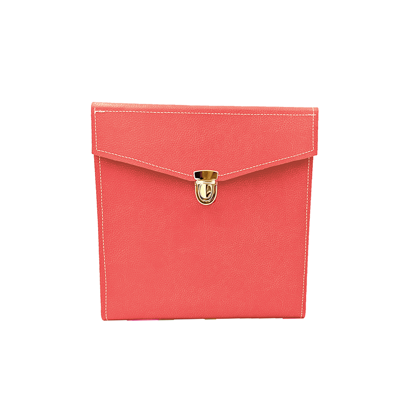 Housse façon maroquinerie